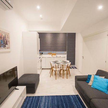 4 Bedroom Apartment Near Sliema Seafront ภายนอก รูปภาพ