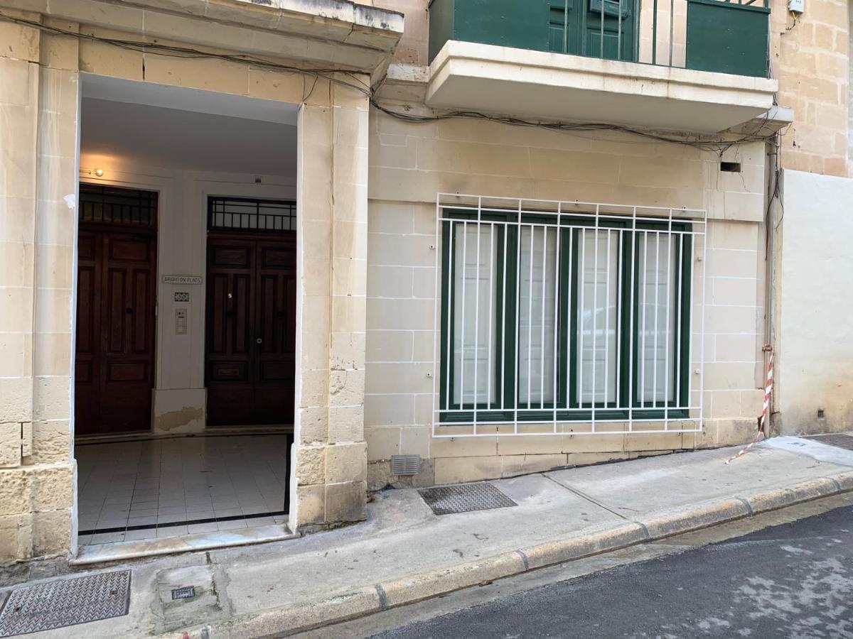 4 Bedroom Apartment Near Sliema Seafront ภายนอก รูปภาพ